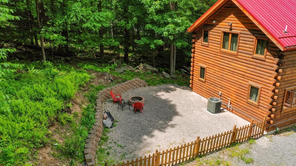 LakeStar Chalet House in Deep Creek Lake