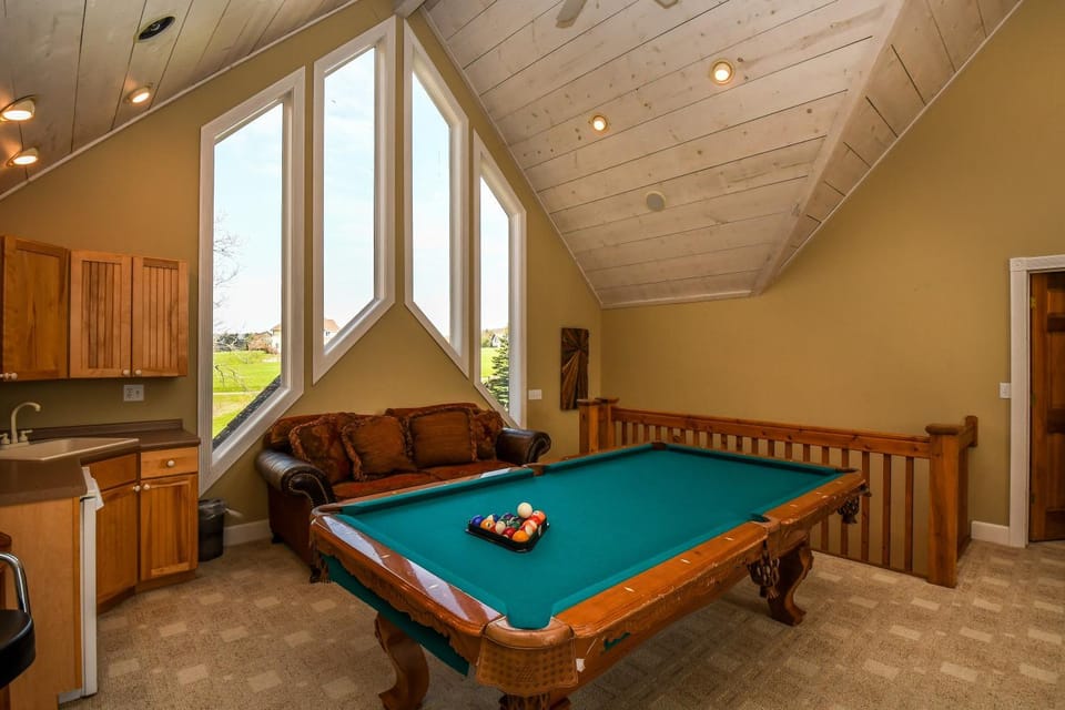 Billiard, Game Room, View (from property/room), Kitchen or kitchenette, Seating area, furniture