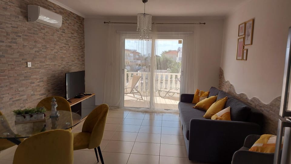Nissi Golden Sands Sunny Apartment A1D4 Apartment in Ayia Napa