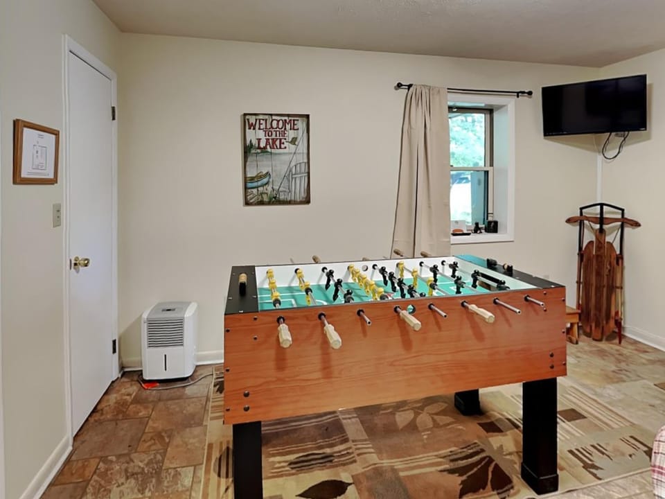 Bear Feet House in Deep Creek Lake