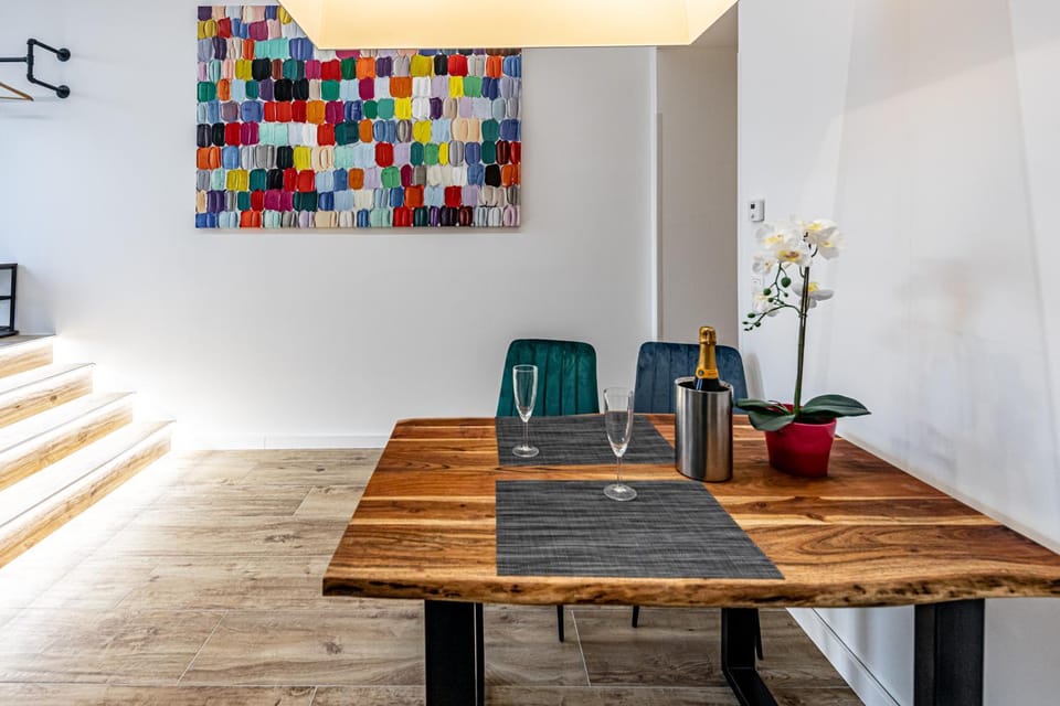 Decorative detail, Dining area