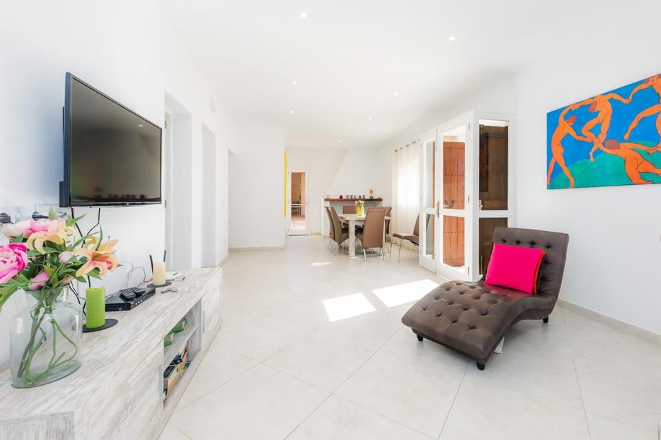 Property building, Living room