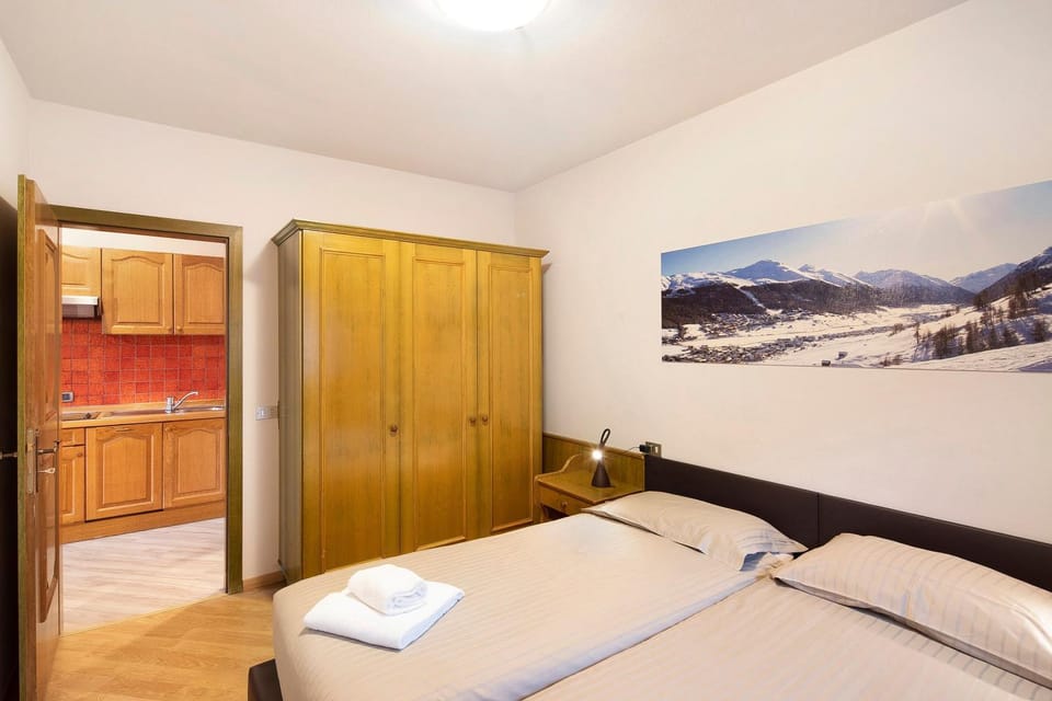 Property building, Living room, Bedroom