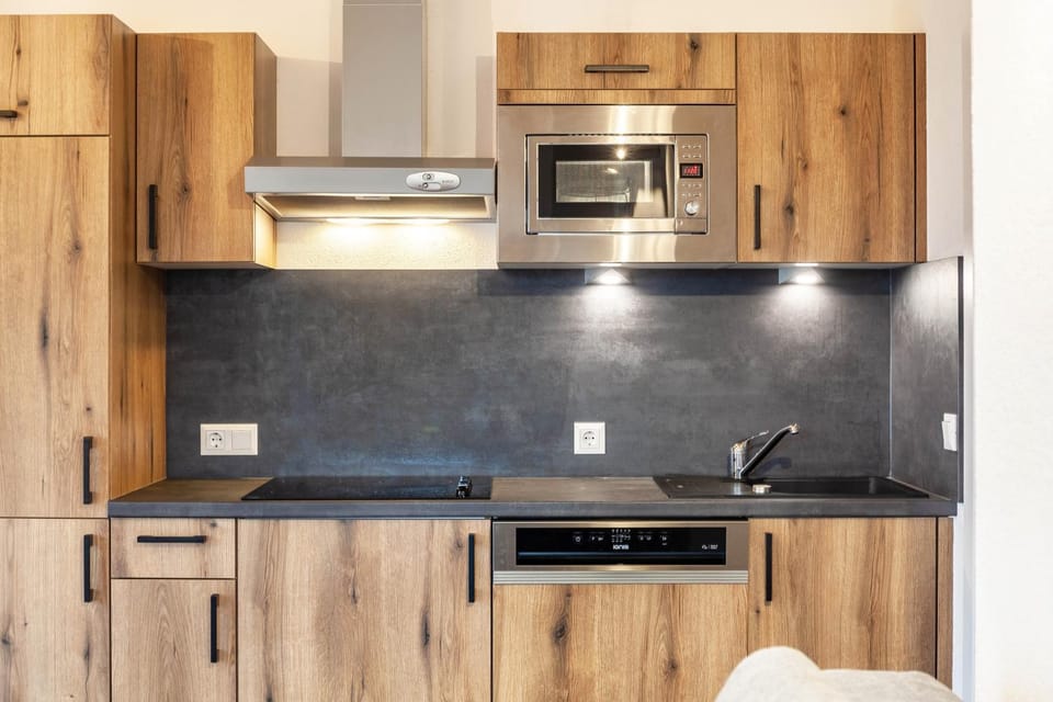 Kitchen or kitchenette, Living room