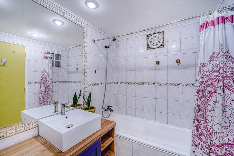 Bathroom, Bath
