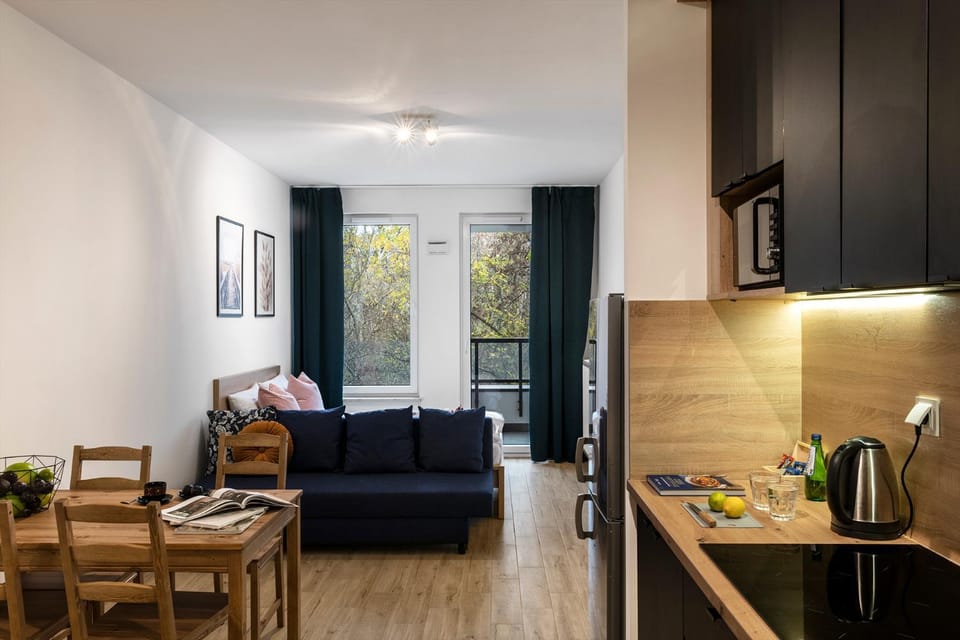 Coffee/tea facilities, Kitchen or kitchenette, Living room, Dining area, minibar