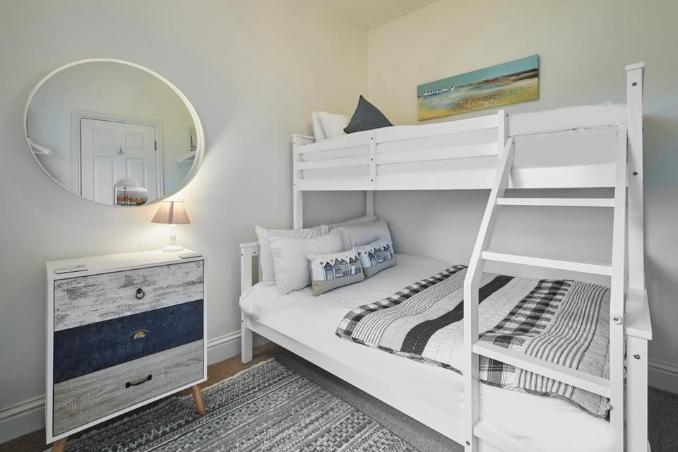 Bed, Bedroom, bunk bed