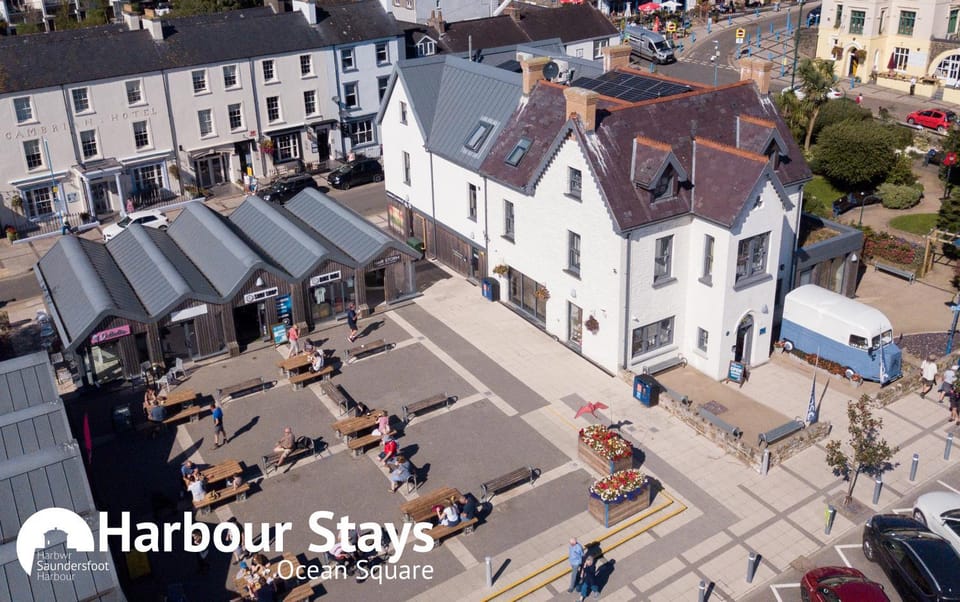 Property building, Day, Bird's eye view, Location