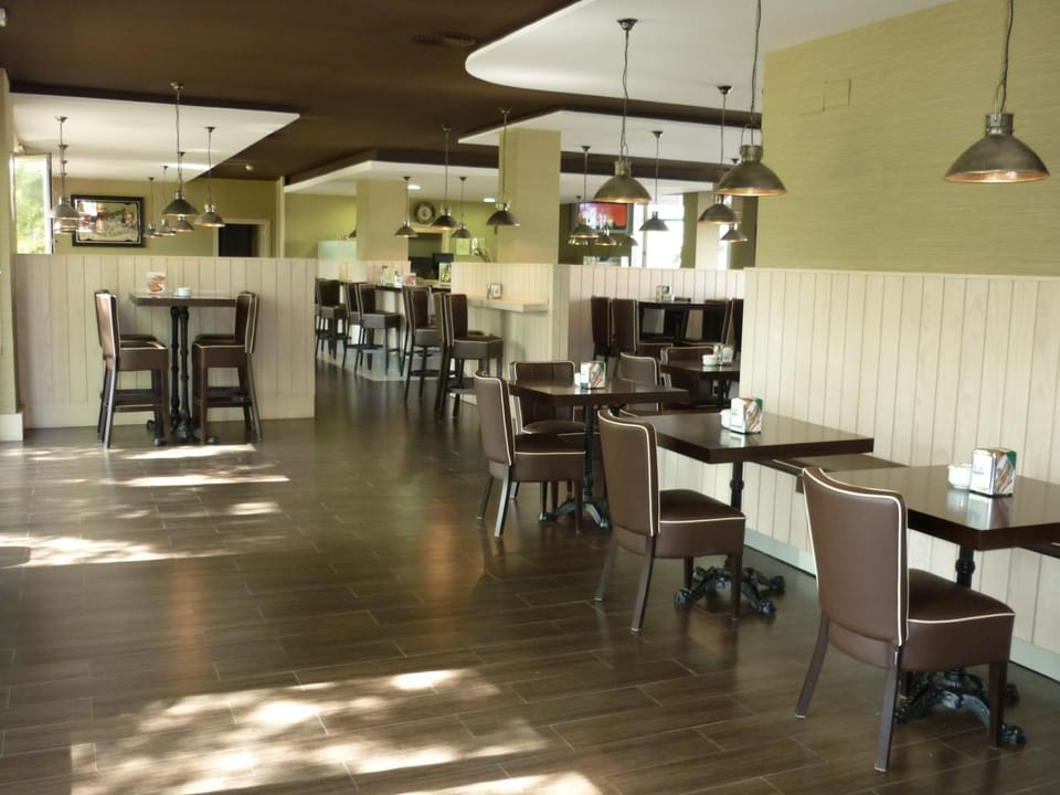 Lounge or bar