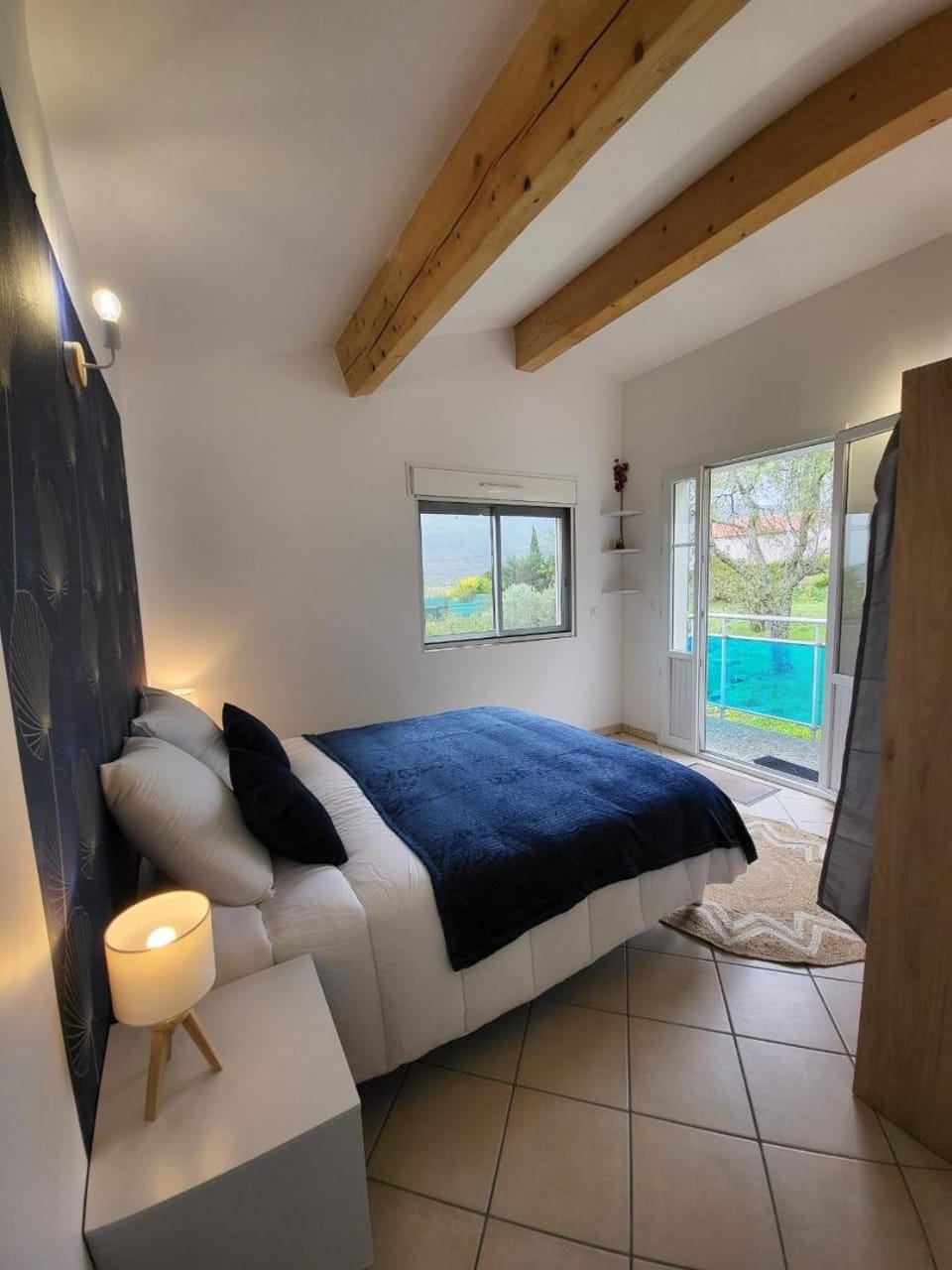 Photo of the whole room, Garden view, Garden view