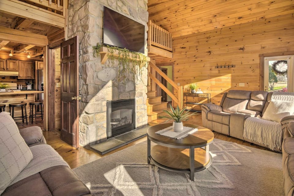 Pool, Games + Sauna: Mount Joy Countryside Cabin Cabin in Pennsylvania