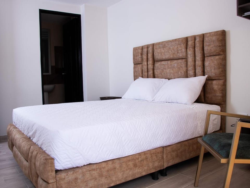 HOTEL GOLDEN CARTAGO Hotel in Valle del Cauca