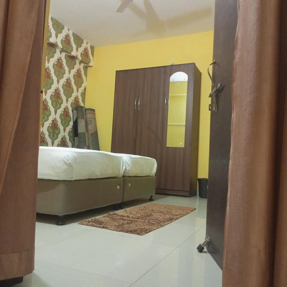 Bed, Photo of the whole room, Bedroom, wardrobe