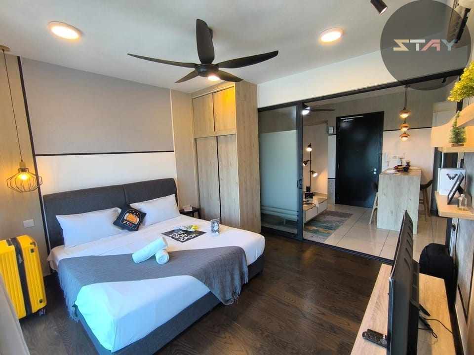 Almas Couple Relax Modern Comfort Netflix BySTAY Apartment in Johor