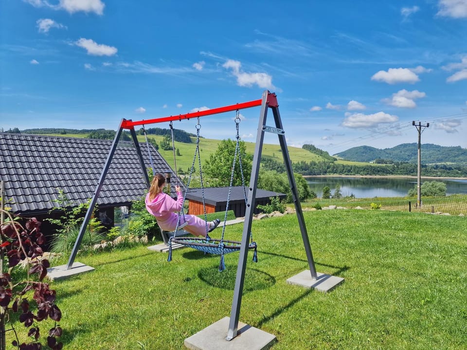Nad Zalew dom z basenem letnim, jacuzzi i sauną, jezioro i trasa Velo Czorsztyn w pobliżu Villa in Lesser Poland Voivodeship