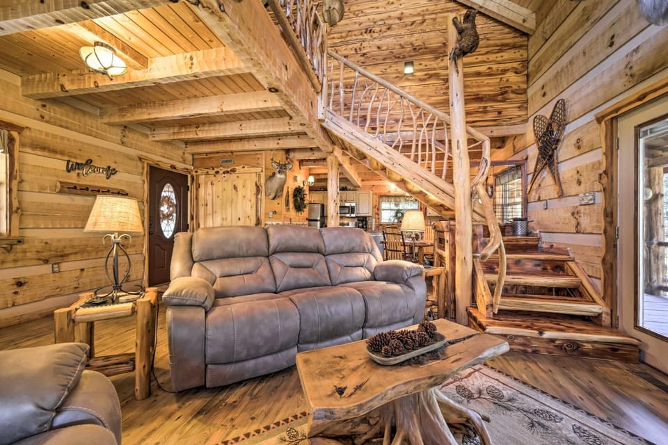 Stunning Creekside Cosby Cabin w/ Deck + Fire Pit! Cabin in Cosby