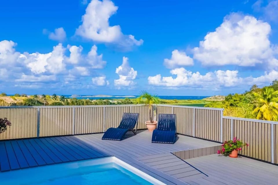 Natural landscape, View (from property/room), Sea view, Swimming pool, sunbed