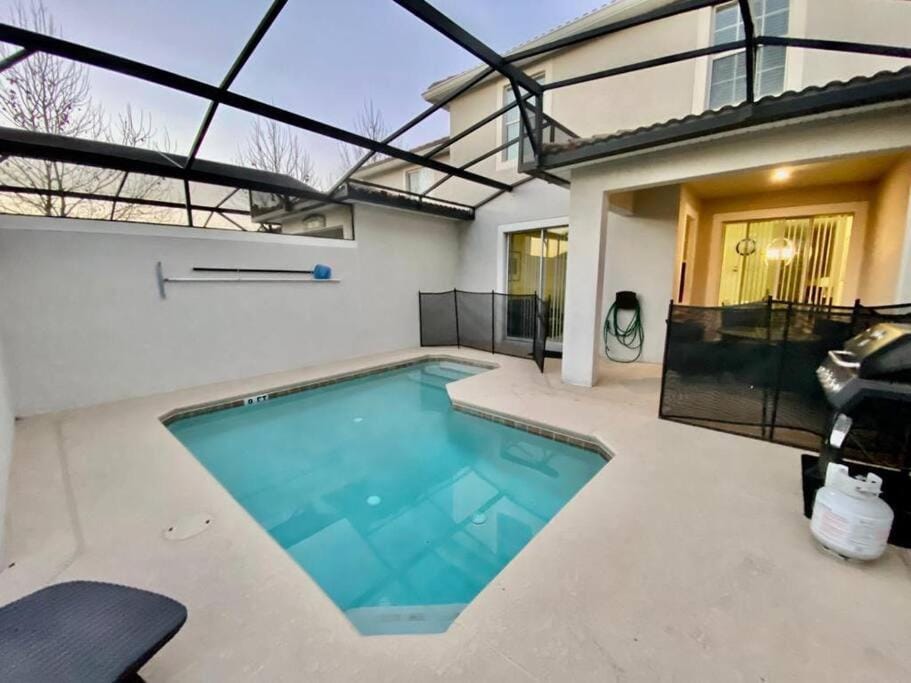 Patio, BBQ facilities, Swimming pool, Swimming pool