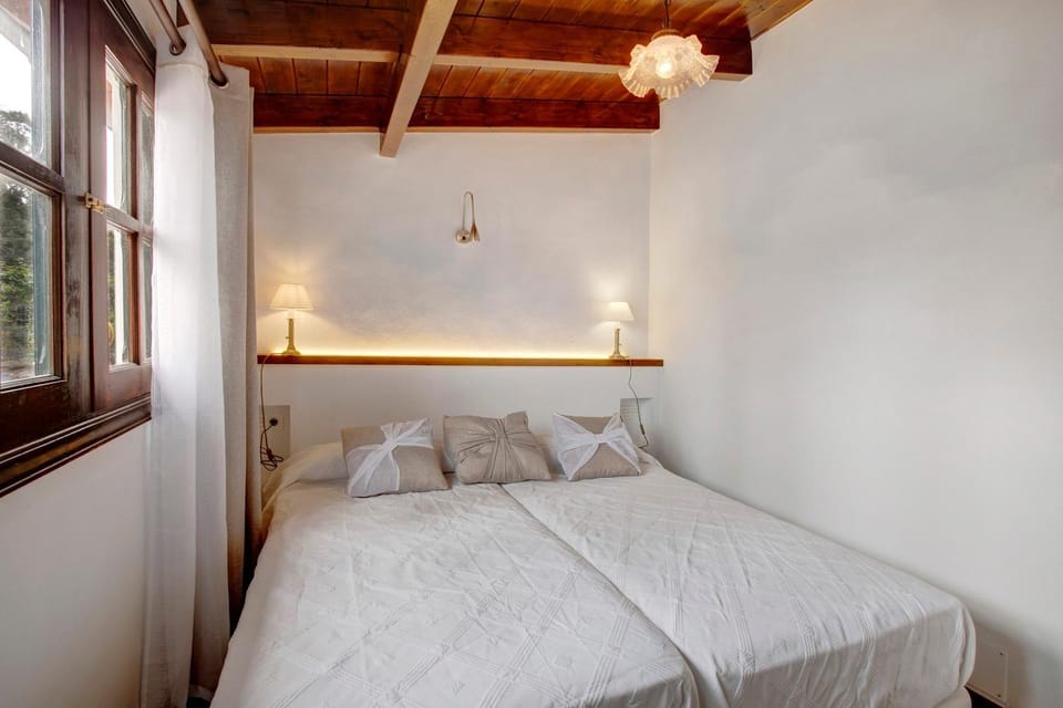 Property building, Living room, Bedroom