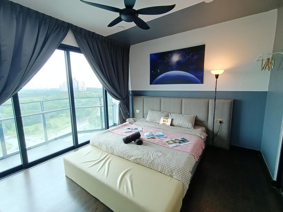 Almas Suites Ruang Galaksi Netflix oleh STAY Apartment in Johor