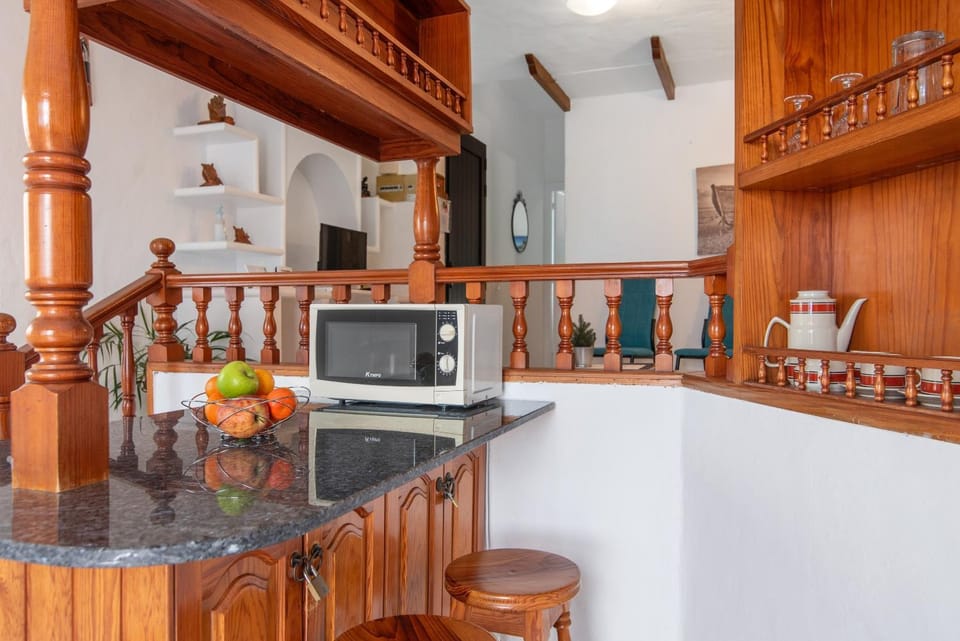 Property building, Kitchen or kitchenette, Living room