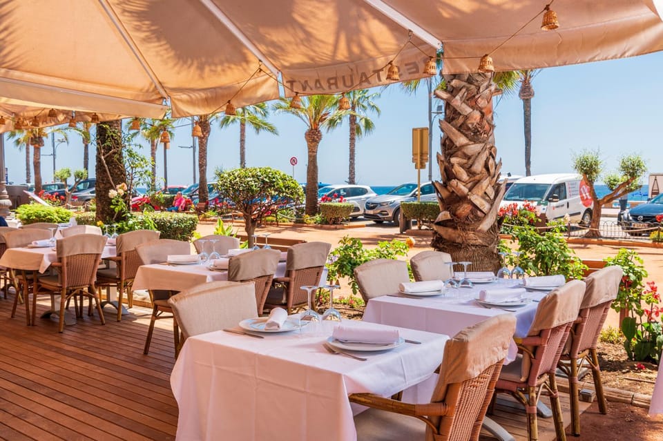 Restaurant/places to eat, View (from property/room), Balcony/Terrace, Banquet/Function facilities, On site, Sea view