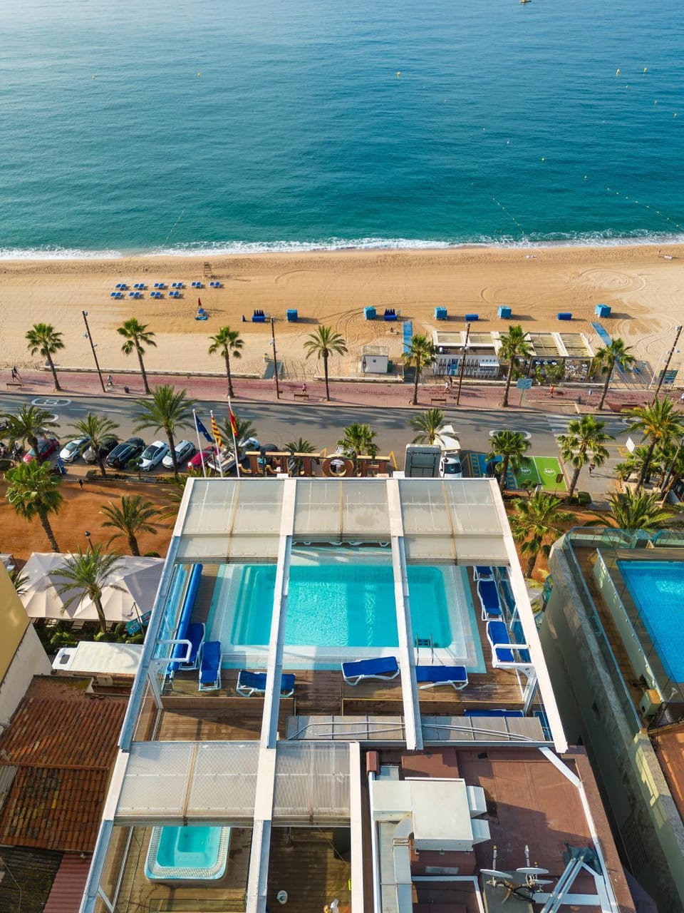Property building, Off site, Natural landscape, Bird's eye view, View (from property/room), Balcony/Terrace, Beach, Sea view, Sea view, Swimming pool, Location