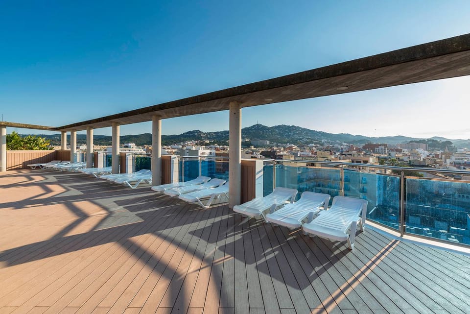 Solarium, Swimming pool