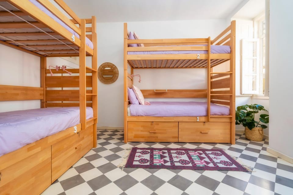 Bed, Photo of the whole room, bunk bed