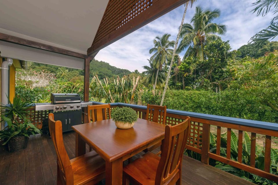Natural landscape, BBQ facilities, Garden, Balcony/Terrace, Dining area, Garden view, Mountain view