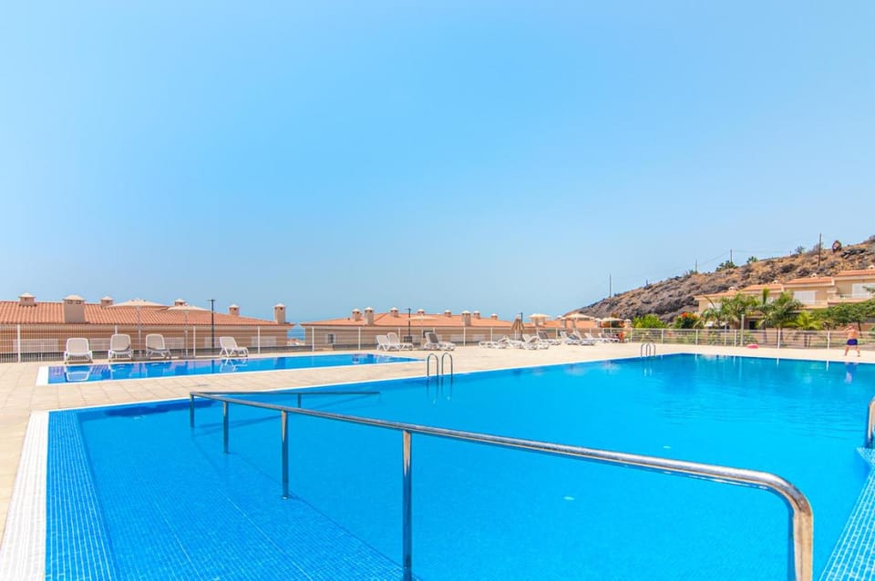 Pool view, Pool view, Sea view, Sea view, Swimming pool, Swimming pool, Swimming pool