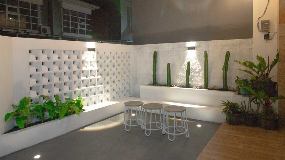 Patio, Seating area