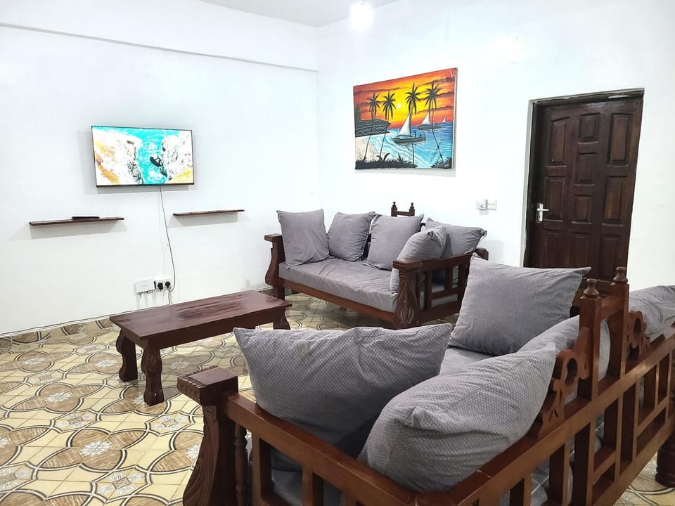 Communal lounge/ TV room, TV and multimedia