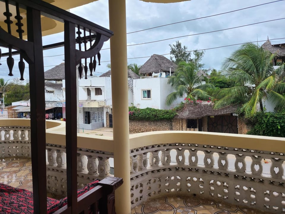 View (from property/room), Balcony/Terrace, City view, Street view