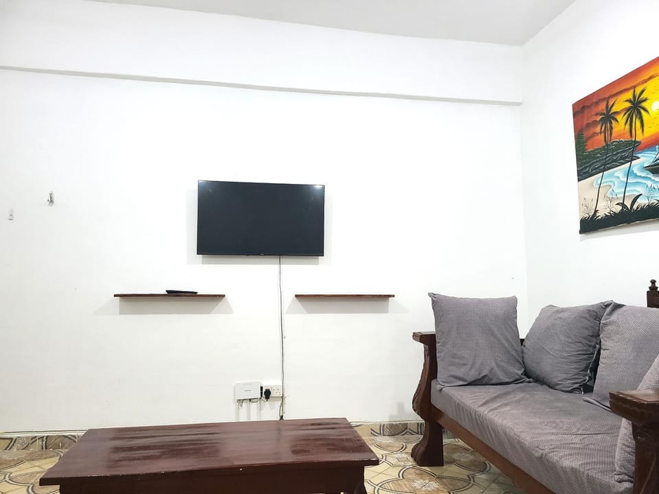 Communal lounge/ TV room, TV and multimedia