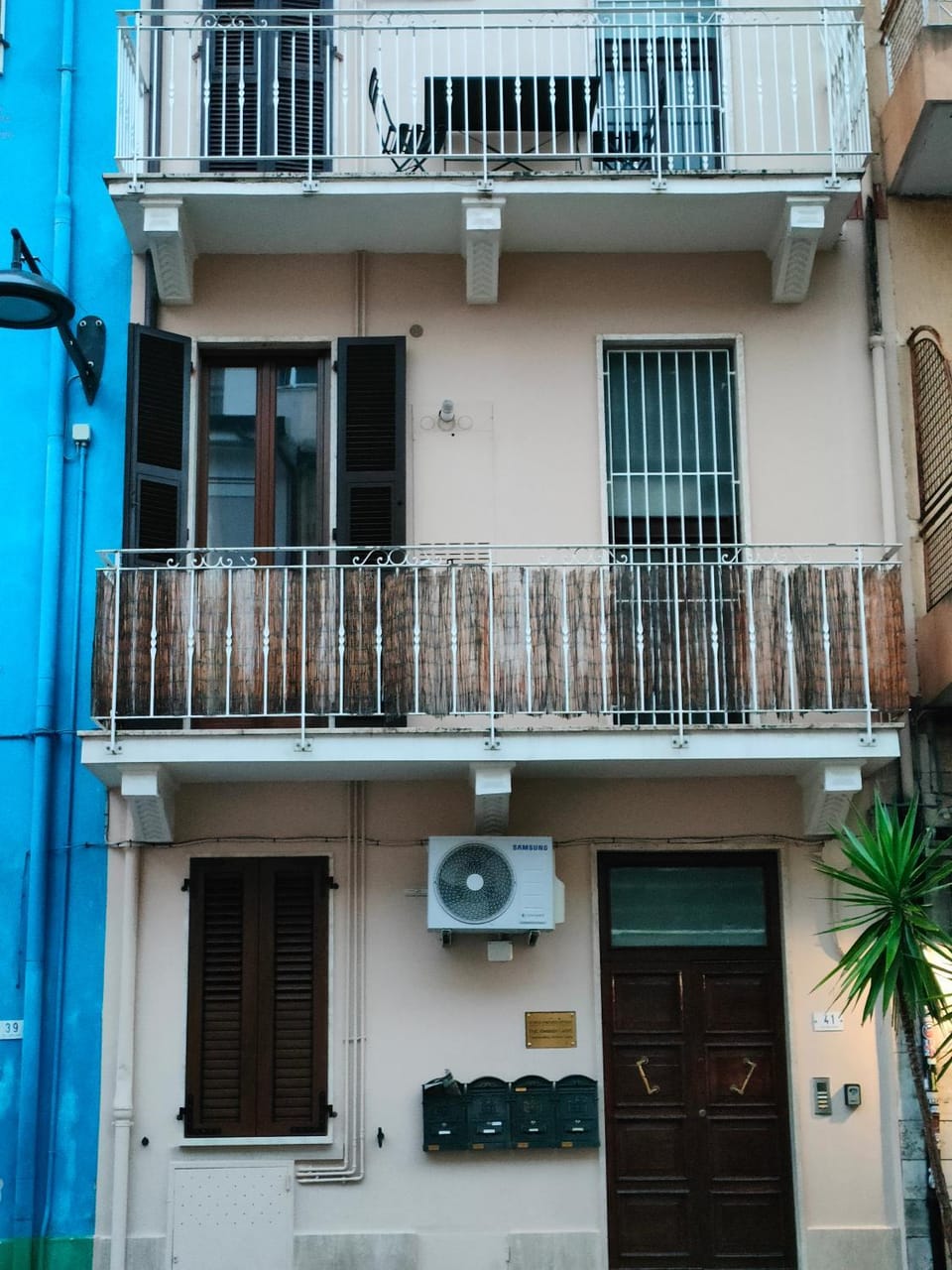 Property building, Day, View (from property/room), Balcony/Terrace