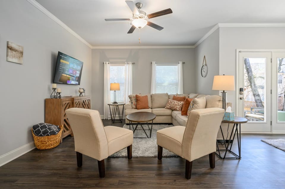 Pet-Friendly 3BR Home Near I-85 and River Trails House in Norcross