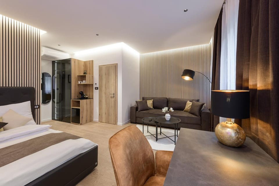 Seating area, Bedroom