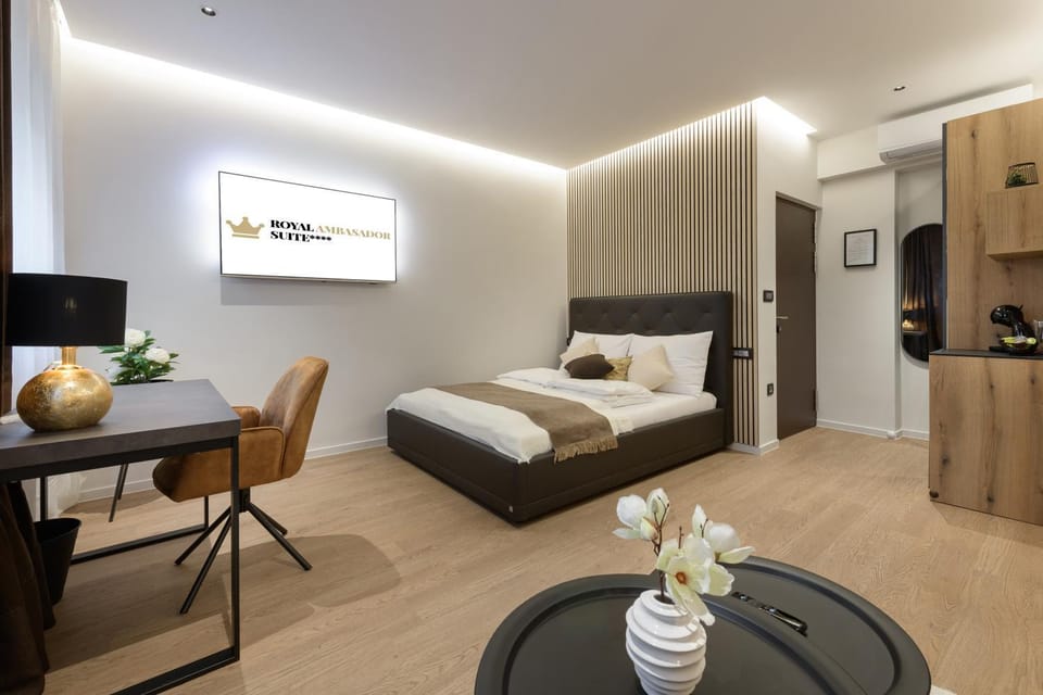 TV and multimedia, Bedroom, hair dresser
