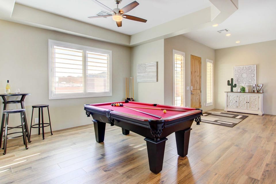 Private Pool! Oasis-Like Group Getaway in Phoenix House in Anthem
