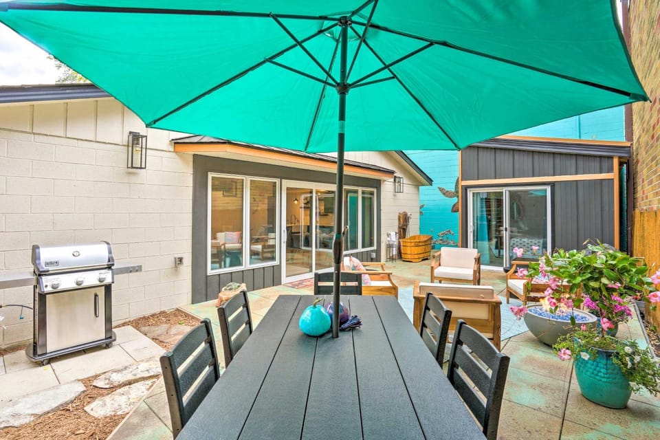Luxury Spa Retreat: Private Courtyard & More! Apartment in Hastings
