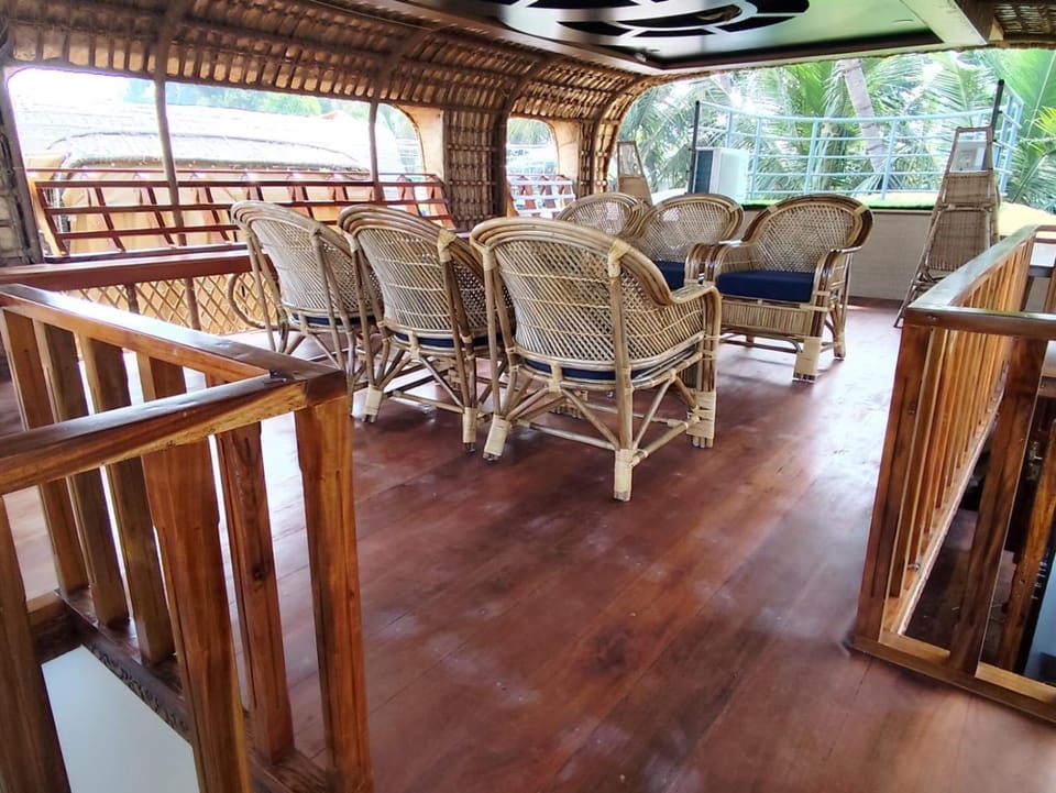 Kalappura Houseboats & Tours Docked boat in Alappuzha