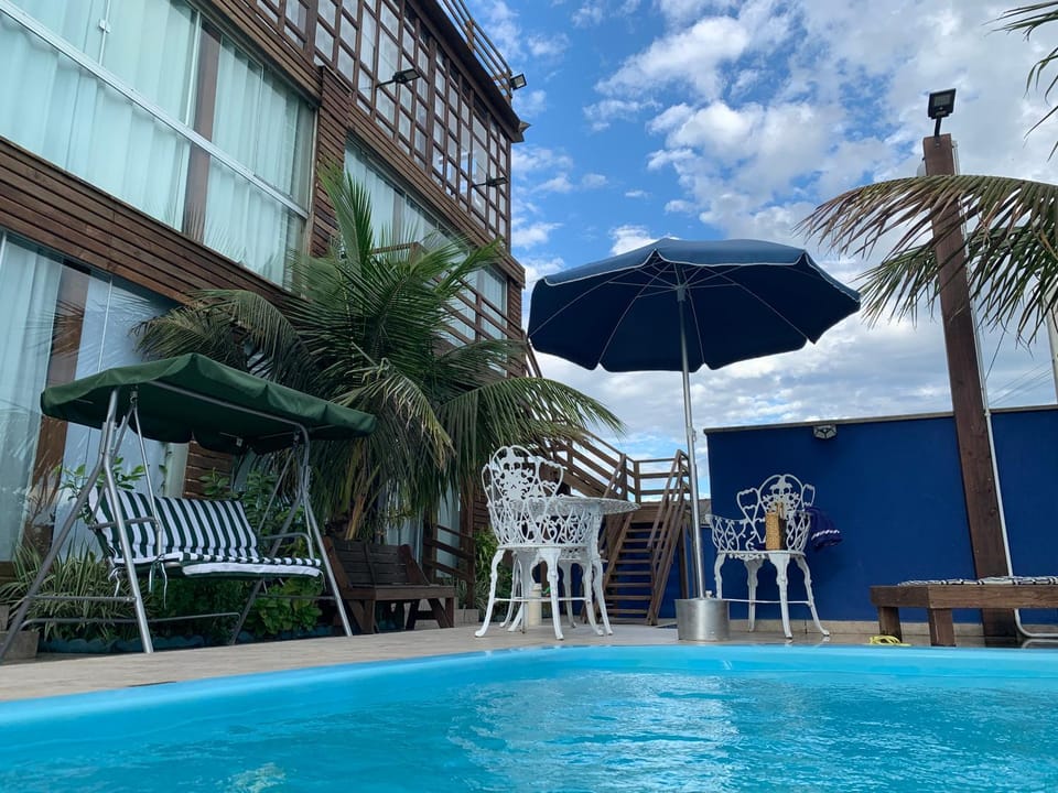 Villas de Portugal - Apartamento com suíte e Varanda Gourmet, Piscina - Praia do Ervino Bed and Breakfast in São Francisco do Sul