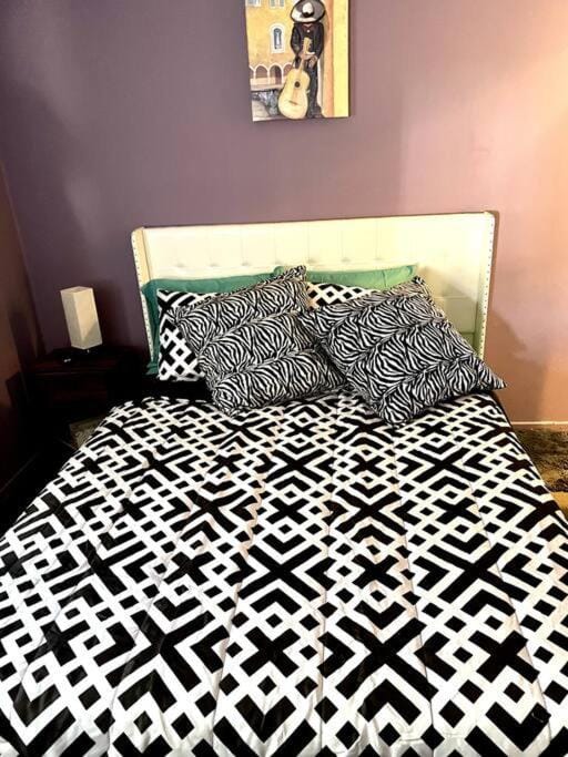 New! Fun just 20 min from Dallas 3-BRM Home House in Richardson