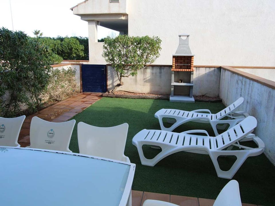Casa cerca del mar con piscina, a/c opcional, admite mascotas, playa para perros, Deltebre - ES-184-17 Villa in Montsià