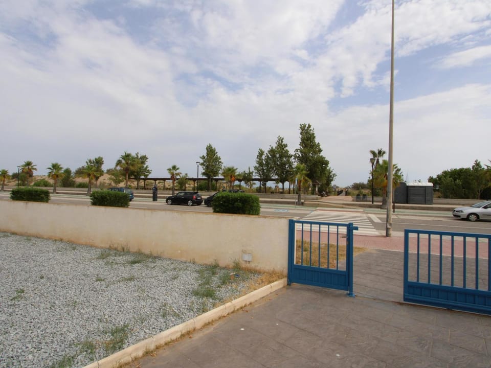 Casa cerca del mar con piscina, a/c opcional, admite mascotas, playa para perros, Deltebre - ES-184-17 Villa in Montsià