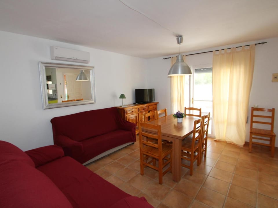 Casa con Piscina Privada, Cerca del Mar, WiFi Gratuito, Aire Opcional, Se Admiten Mascotas - ES-184-8 Villa in Montsià