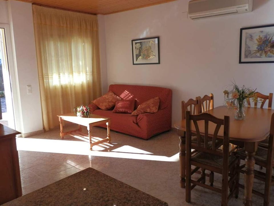 Vacaciones cerca del mar: piscina privada, aire acondicionado opcional, mascotas bienvenidas - ES-184-54 Villa in Montsià