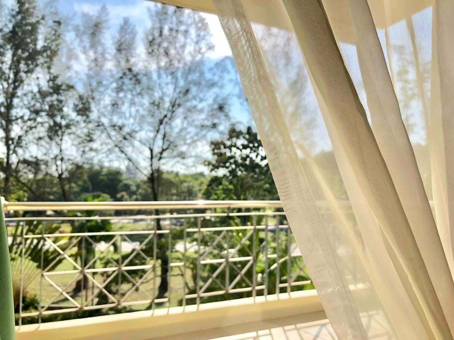 Natural Paradise 3Mins to Beach at Teluk Batik Lumut Apartment in Perak