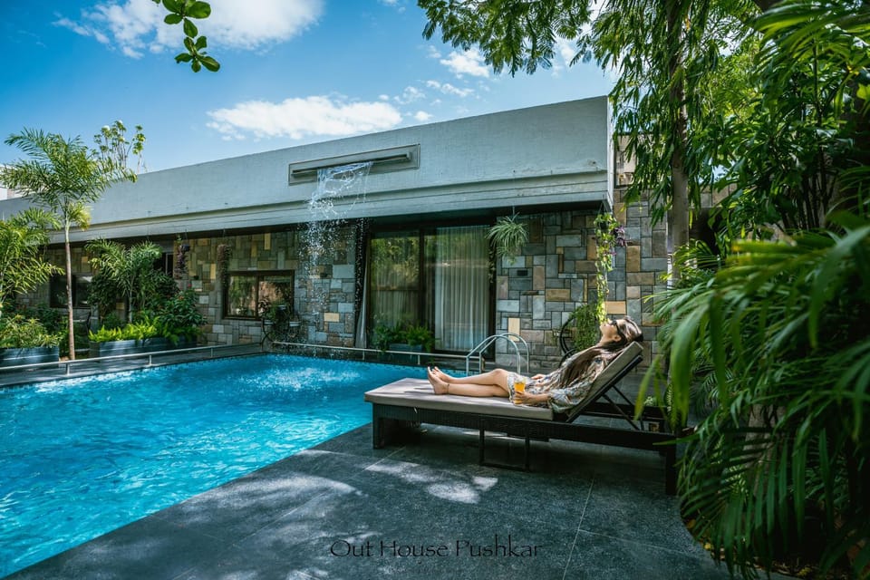 Property building, Pool view, Swimming pool, sunbed